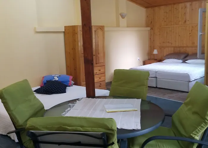 Galeria In The Garden Gæstehus