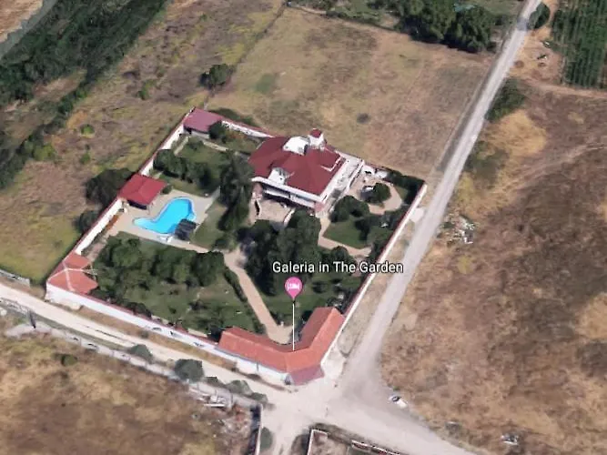 Galeria In The Garden