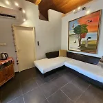 Galeria In The Garden 4*