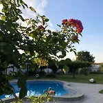 Galeria In The Garden Къща за гости 4*
