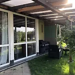 Galeria In The Garden Къща за гости 4*
