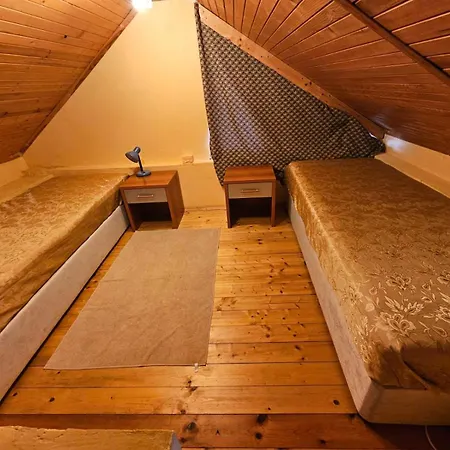 Galeria In The Garden Гостевой дом 4*