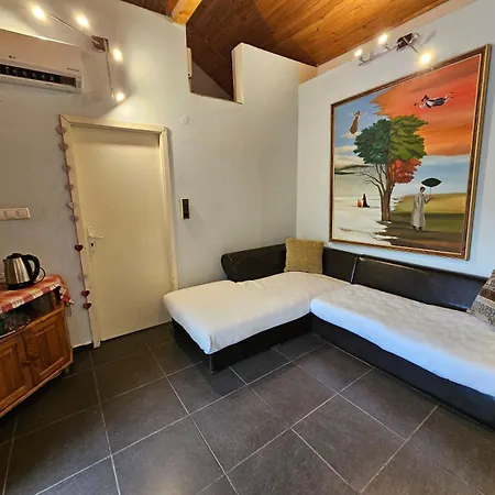 Galeria In The Garden 4*