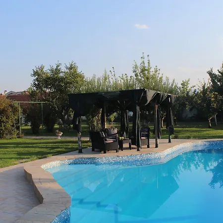 Galeria In The Garden Пловдив