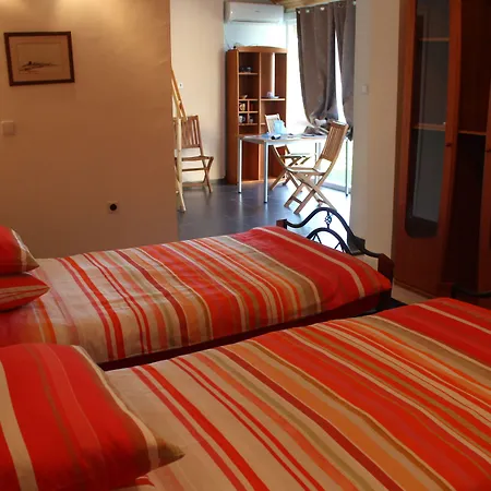 Galeria In The Garden 4* Пловдив