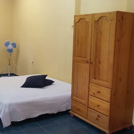 Къща за гости Galeria In The Garden 4*