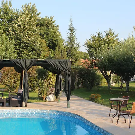 Gasthuis Galeria In The Garden 4*