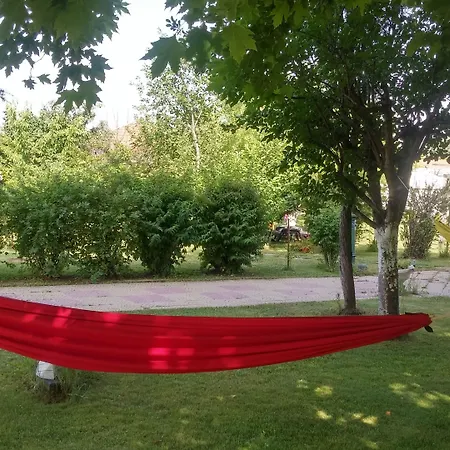 Galeria In The Garden 4* Пловдив