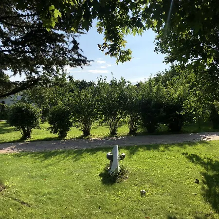 Galeria In The Garden Гостевой дом 4*