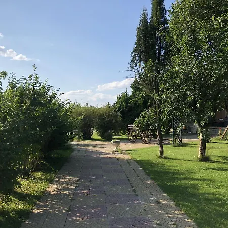 Galeria In The Garden 4*