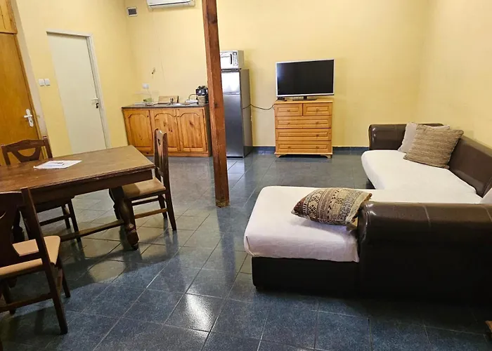 Galeria In The Garden Konukevi 4*