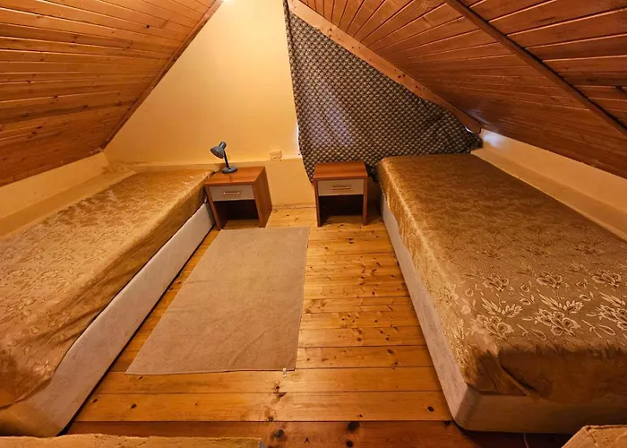 Galeria In The Garden 招待所 4*