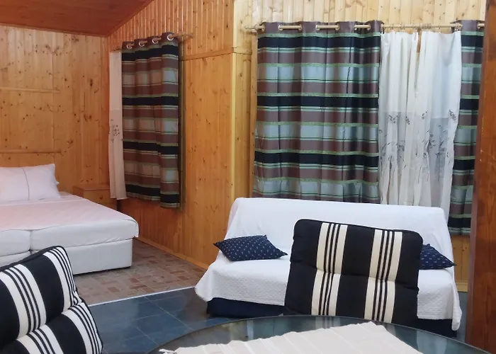 Galeria In The Garden Konukevi Filibe