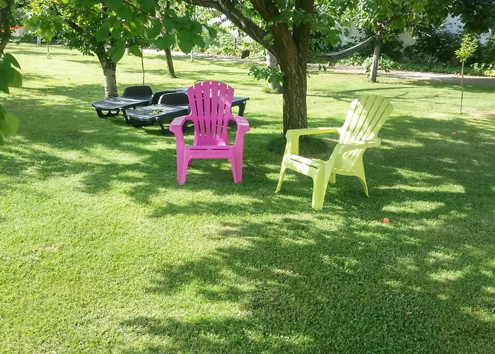 Galeria In The Garden