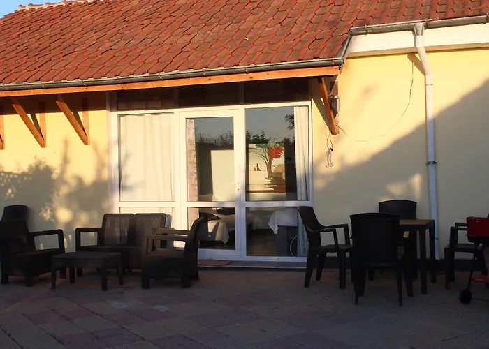 Galeria In The Garden