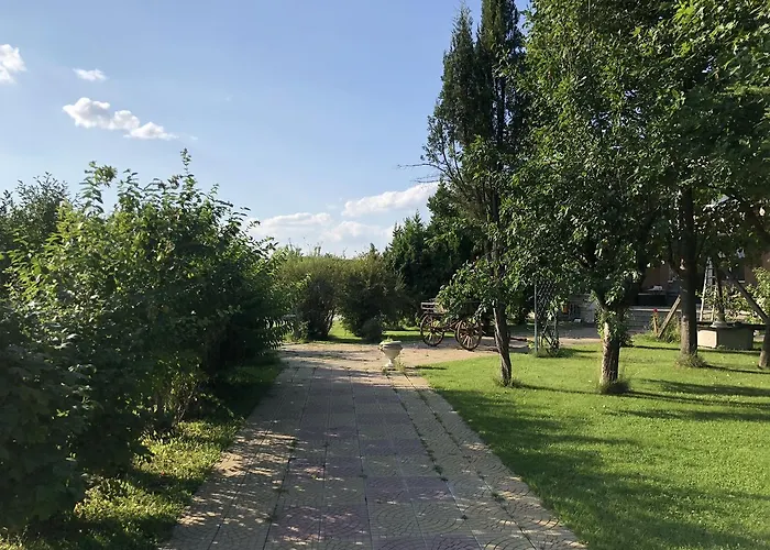 Galeria In The Garden 4*